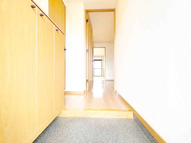 熊本市北区飛田２丁目のアパートのエントランス|ゆとりのあるエントランスです