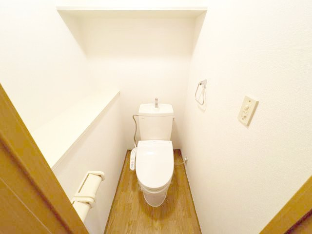 熊本市北区飛田２丁目のアパートのトイレ|ゆったりとした空間のトイレです
