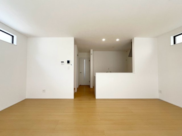 日置荘北町１丁　新築一戸建の居間・リビング