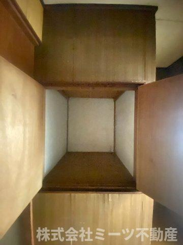 花園本町2丁目　店舗付き住宅（テラス）の収納