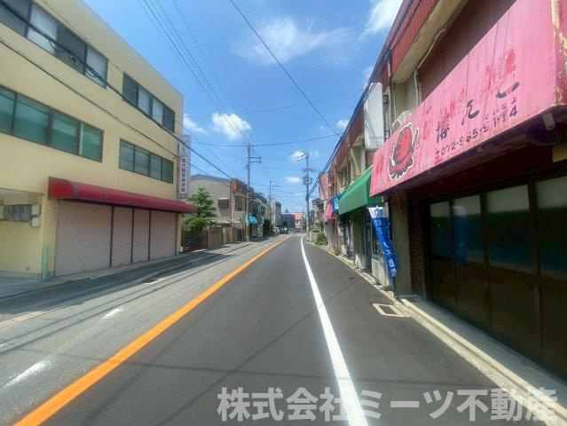 花園本町2丁目　店舗付き住宅（テラス）の周辺|前面道路幅員広々約7.18ｍ