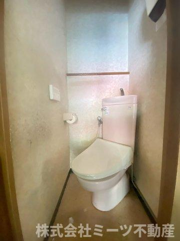 花園本町2丁目　店舗付き住宅（テラス）のトイレ