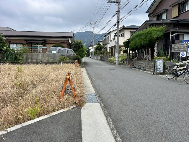 伊東市　宇佐美の前面道路含む現地写真