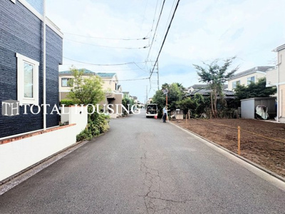 【前面道路含む現地写真】 | 三鷹市井口4丁目　新築戸建　全1棟