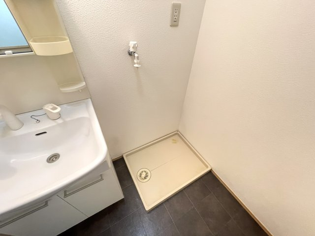 パークレジデンス中央の洗面所|※同タイプ・別室の写真になります。