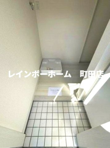 メゾン　ド　ルル ※初期費用分割あと払いサービス利用可能物件の玄関