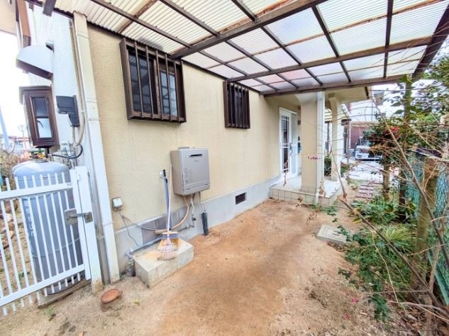 余戸東3丁目戸建ての駐車場|                                                  