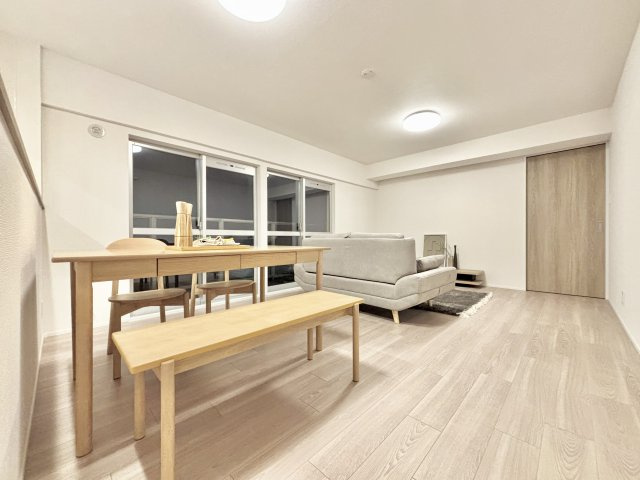 ローズハイツ夙川の居間・リビング