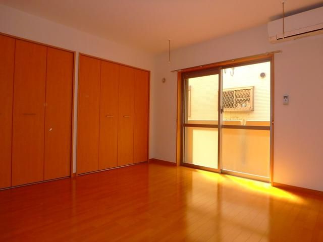 町田市小山町の賃貸マンションの居間・リビング
