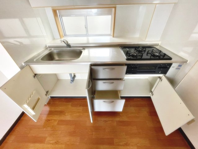 ViewTerrace売布Ⅰのキッチン|お料理しやすいキッチンです