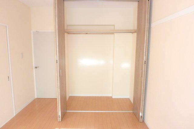 ピエール武蔵小杉の収納|他のお部屋の参考写真となります。