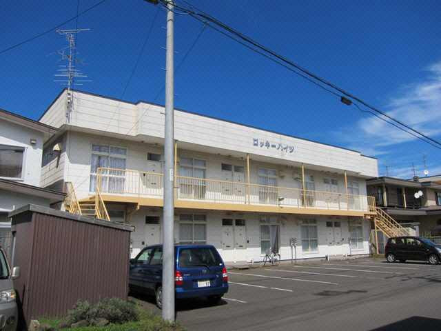 釧路市緑ケ岡２丁目のアパートの外観