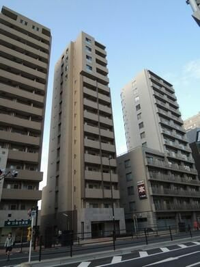コンシェリア白金台の外観