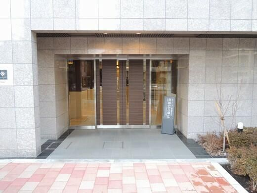 コンシェリア白金台のエントランス