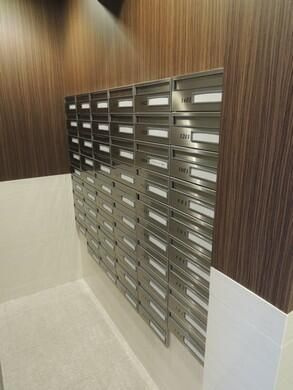 コンシェリア白金台のロビー