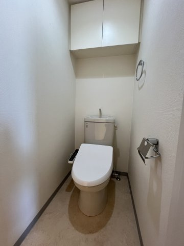 エムジー目黒駅前のトイレ|ゆったりとした空間のトイレです