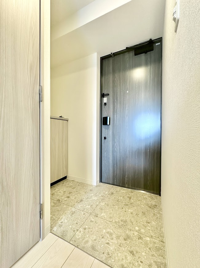 S-RESIDENCE堀田beauteの玄関