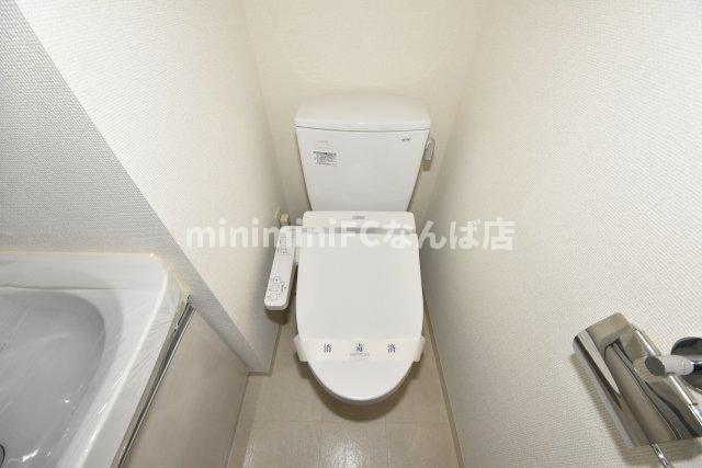 レジュールアッシュ難波ＭＩＮＡＭＩーⅢのトイレ