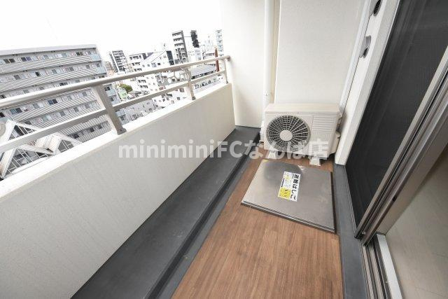 レジュールアッシュ難波ＭＩＮＡＭＩーⅢのバルコニー
