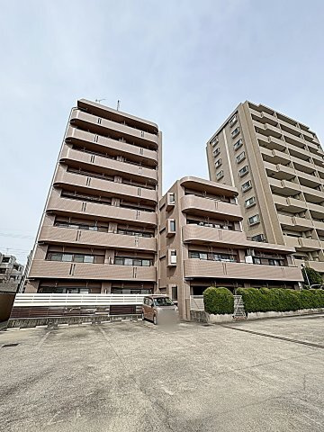 第3猪飼ビルの駐車場