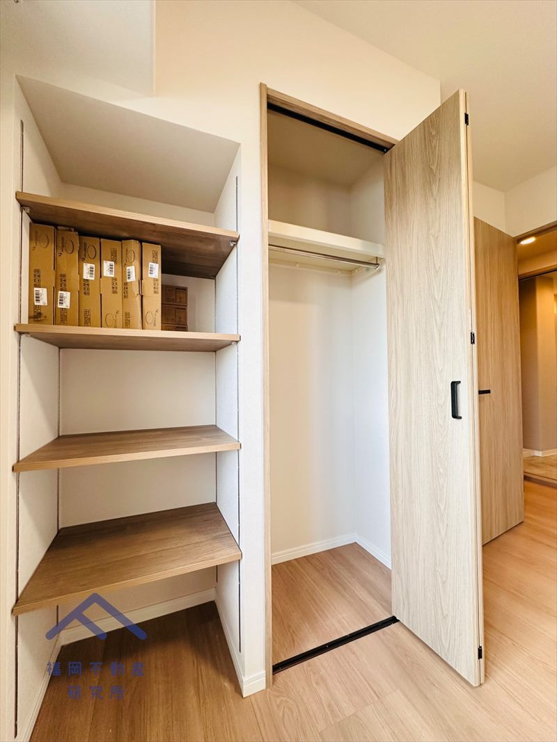 サーパス諏訪野第2の収納