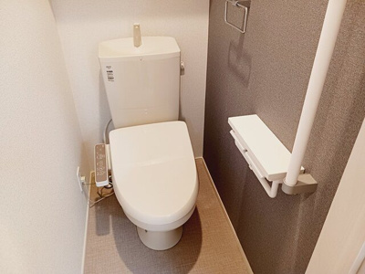 【トイレ】 | ラ　ルーチェ　ゼロ | 落ち着いた色調のトイレです
