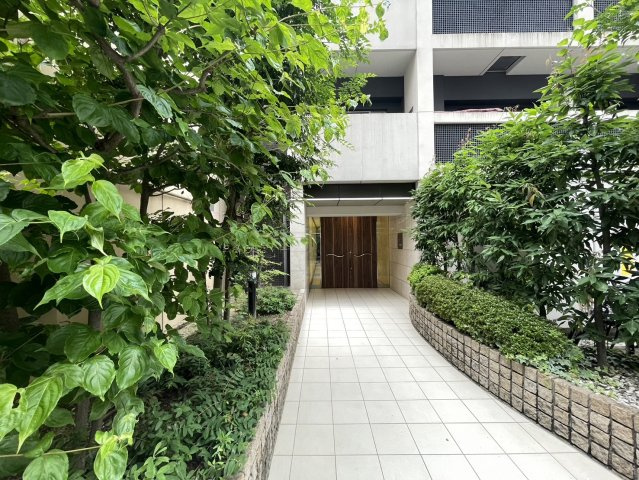 アプリーレ久屋大通公園のエントランス