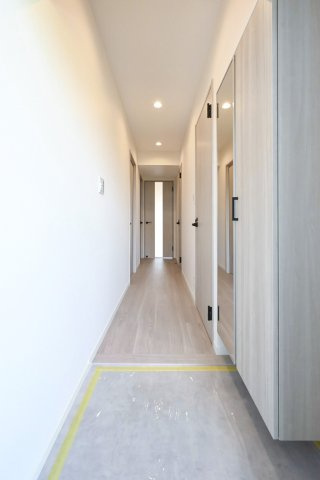 マンション東陽町の玄関|マンション東陽町：玄関には収納力のあるシューズボックスが設置されております！