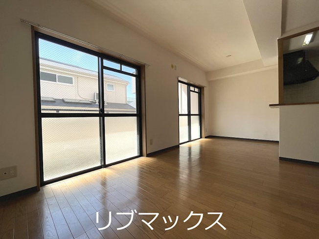 【居間・リビング】キャロル御影