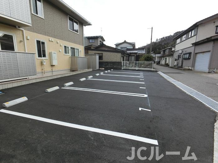 ベルフォーレ京ヶ峰の駐車場