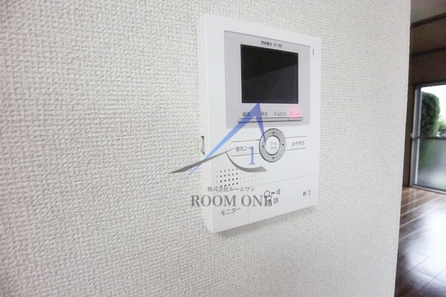 フロール用賀のセキュリティ|モニター付インターホンです。
