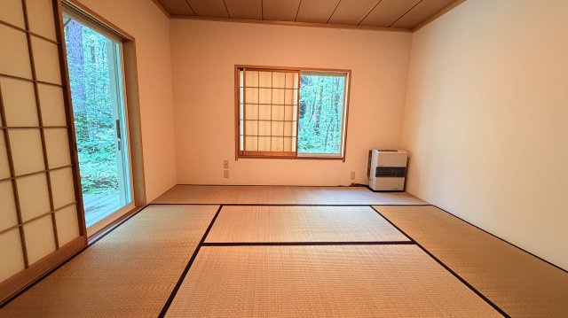 【商談中】浅間ハイランドパーク 吹抜ロフトで開放感あふれる戸建の和室