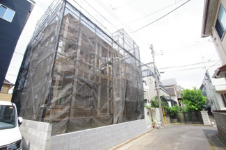 【外観】 | 【仲介手数料無料！！】府中市若松町3丁目　新築戸建て（全1棟）1号棟　5380万円 | 南側　令和８年７月２４日撮影　建築中