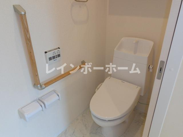 川越市大字的場のアパートのトイレ