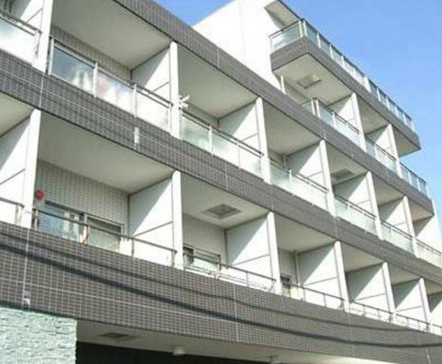 【外観】 | RESIDENCE　SATSUMA | 鉄筋コンクリート造のがっちりとした建物。