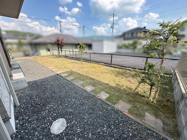 ◆リフォーム済み◆南庭付き◆敷地６２坪◆エコキュート搭載オール電化◆駐車３台可能◆宇治田原町緑苑坂の庭|庭