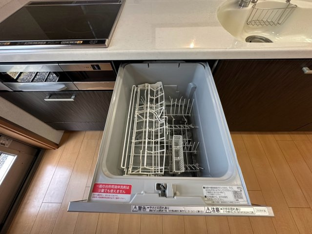 ◆リフォーム済み◆南庭付き◆敷地６２坪◆エコキュート搭載オール電化◆駐車３台可能◆宇治田原町緑苑坂のキッチン|食器洗浄乾燥機