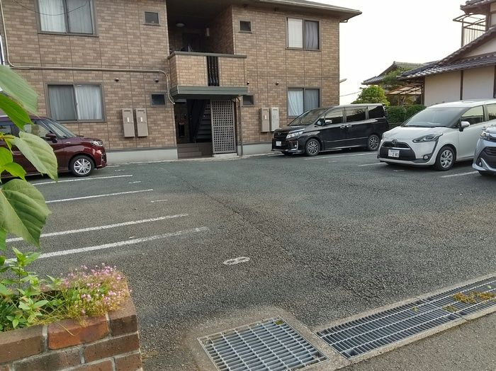 ラ　フォーレ光　A棟の駐車場