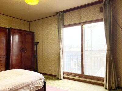 【洋室】 | 石狩市花川南8-4　戸建 | 南側洋室は広々１０帖♪