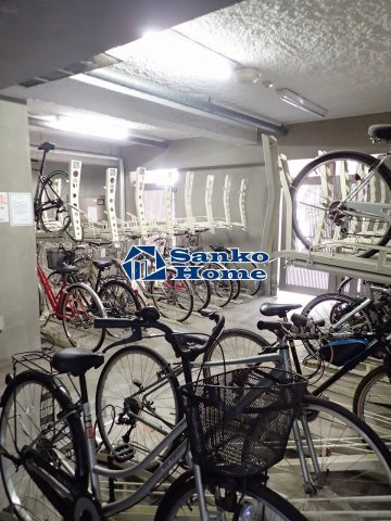 ジュエル京橋の駐車場