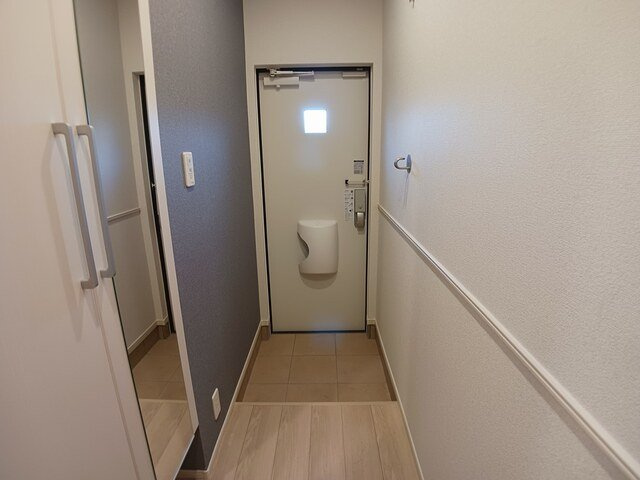 ヴィラ　セレーノの玄関