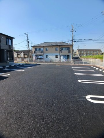 ロイヤルⅣの駐車場
