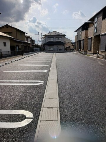 サンリッチマロンⅠの駐車場