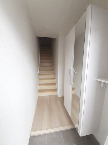 ノルデンパラスト　Ｃの玄関