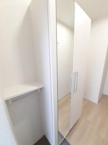 ノルデンパラスト　Ａの玄関