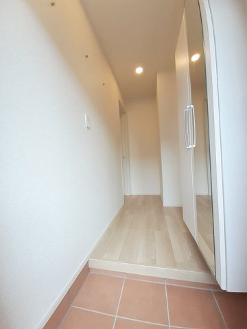 シャルム泗水５番館　Ｃの玄関