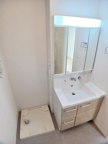 クレールコートの洗面所