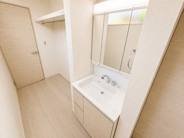 リーブルガーデン岸和田市並松町５期の独立洗面台