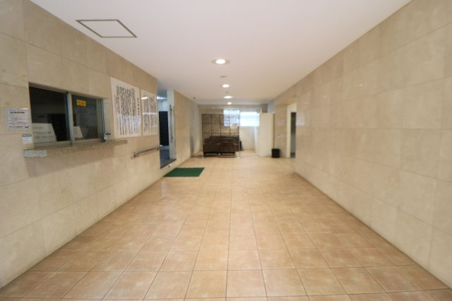 日商岩井今泉マンション　警固小学校区のロビー|日商岩井今泉マンション