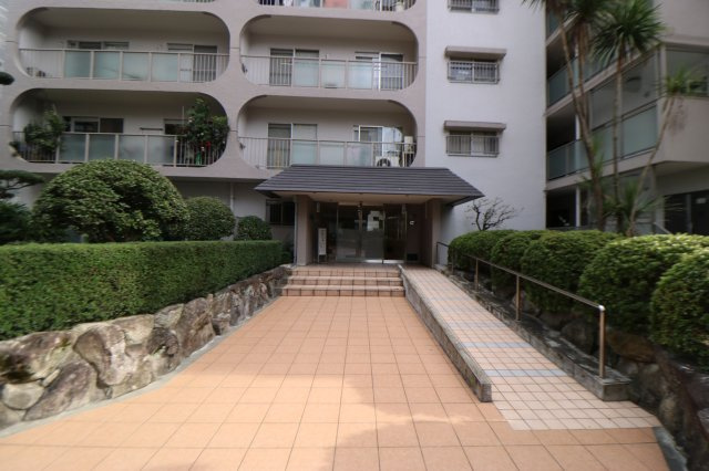 日商岩井今泉マンション　警固小学校区のエントランス|日商岩井今泉マンション